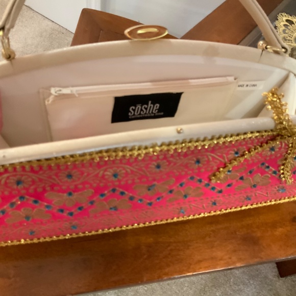 So She Embroidered Sequin Gold Bow Handmade Elegant Purse - Picture 10 of 12